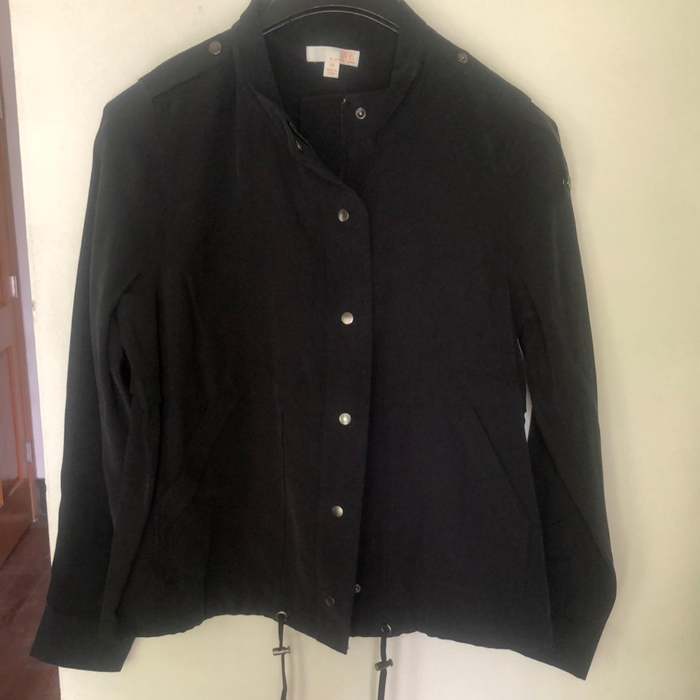 Black Utility Jacket with Adjustable Hem and Collar